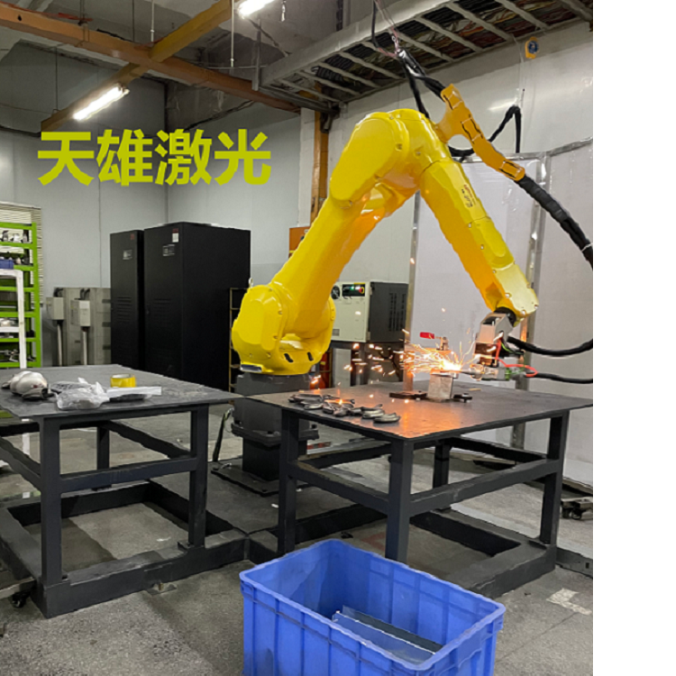 三（sān）維機械（xiè）手激光切割機