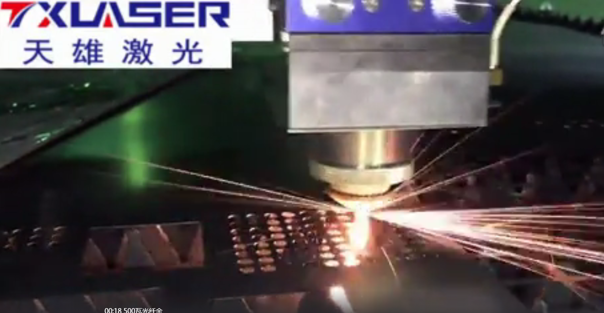 金屬激光（guāng）切割（gē）機 切割銅現場圖