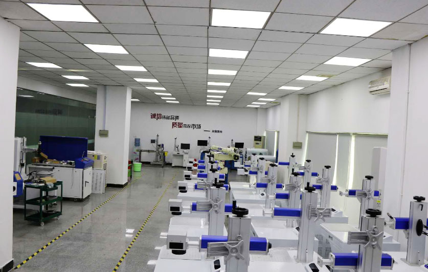 機械（xiè）手激（jī）光切割機設備廠家-宅男视频APP污激光廠家